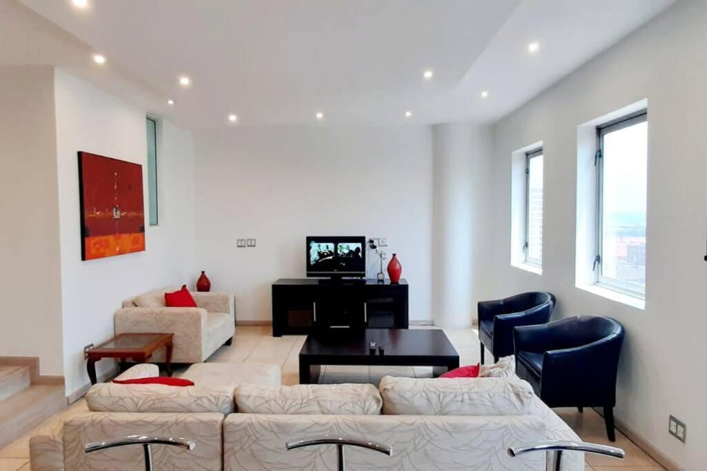 Cosy Serene In Newtown With Wifi Johannesburg