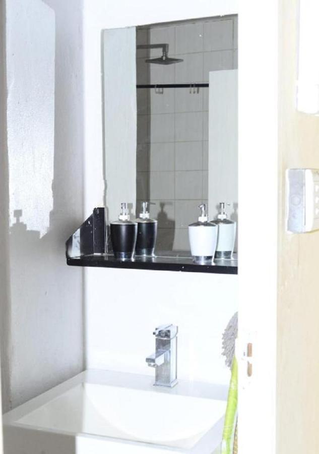 Bed & Breakfast Crystal Maboneng 533 *