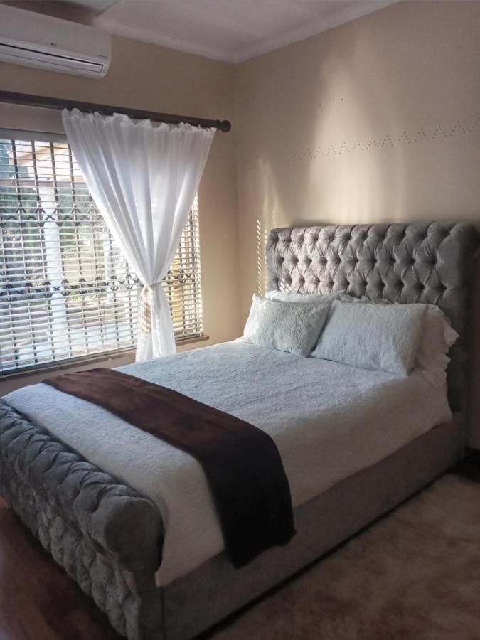76 Darwin Johannesburg