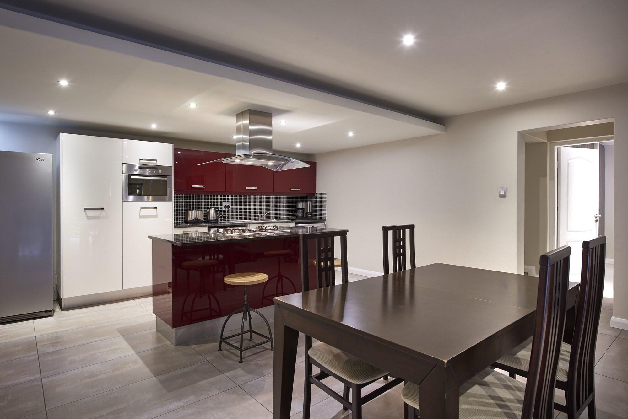 Dynasty Forest Sandown Self Catering 4*