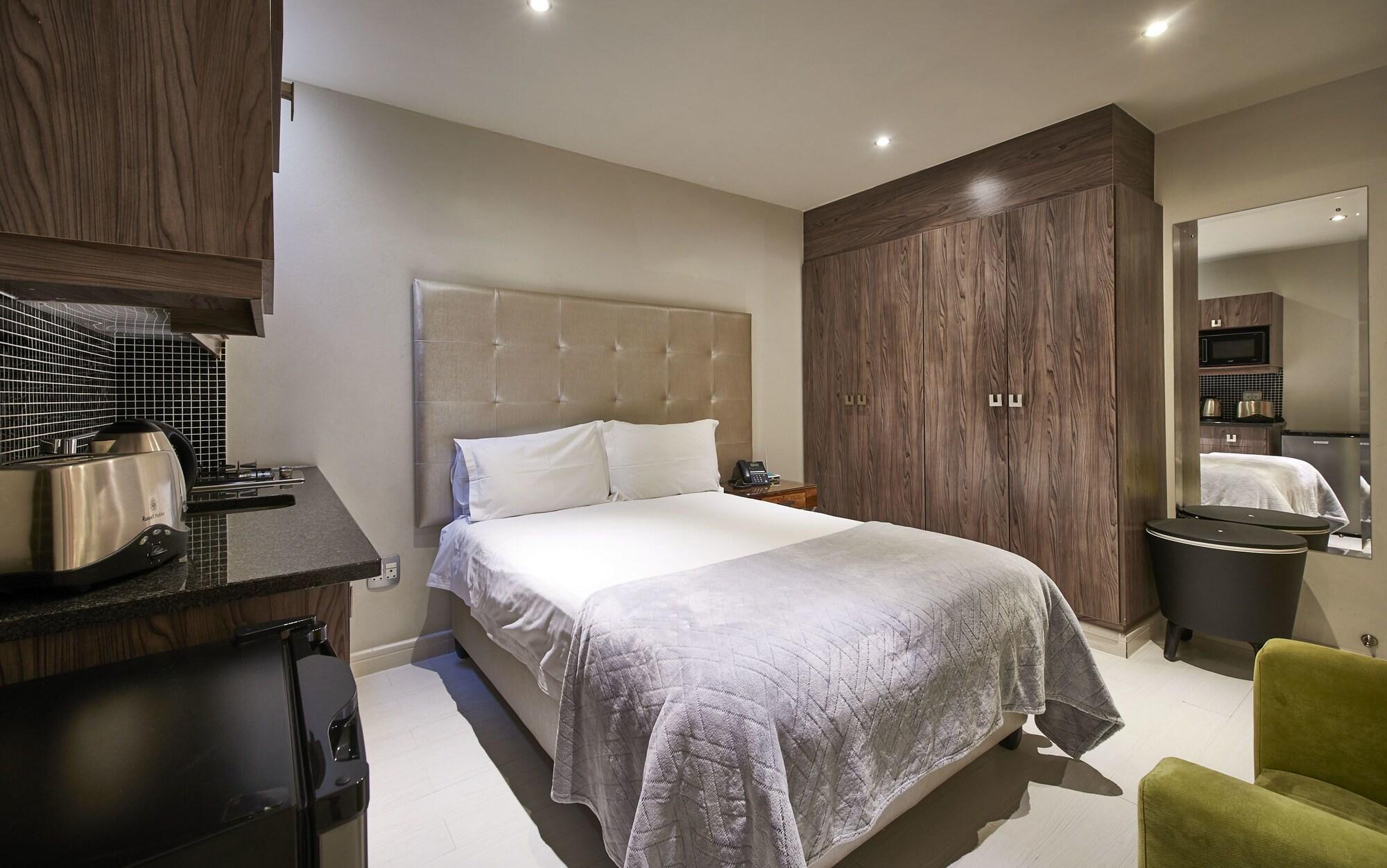 Hotel Dynasty Forest Sandown Self Catering 4*