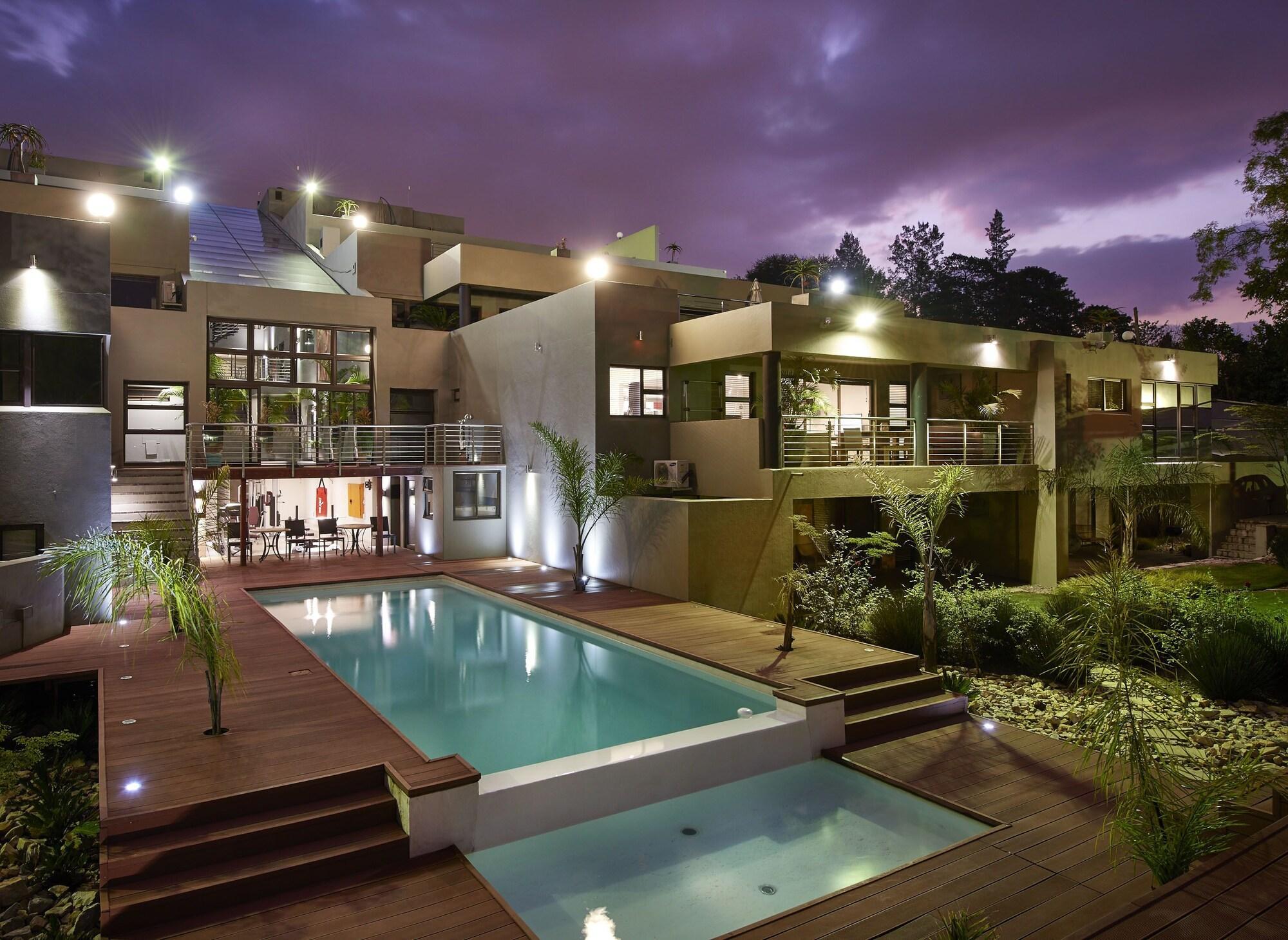 Dynasty Forest Sandown Self Catering Hotel 4*