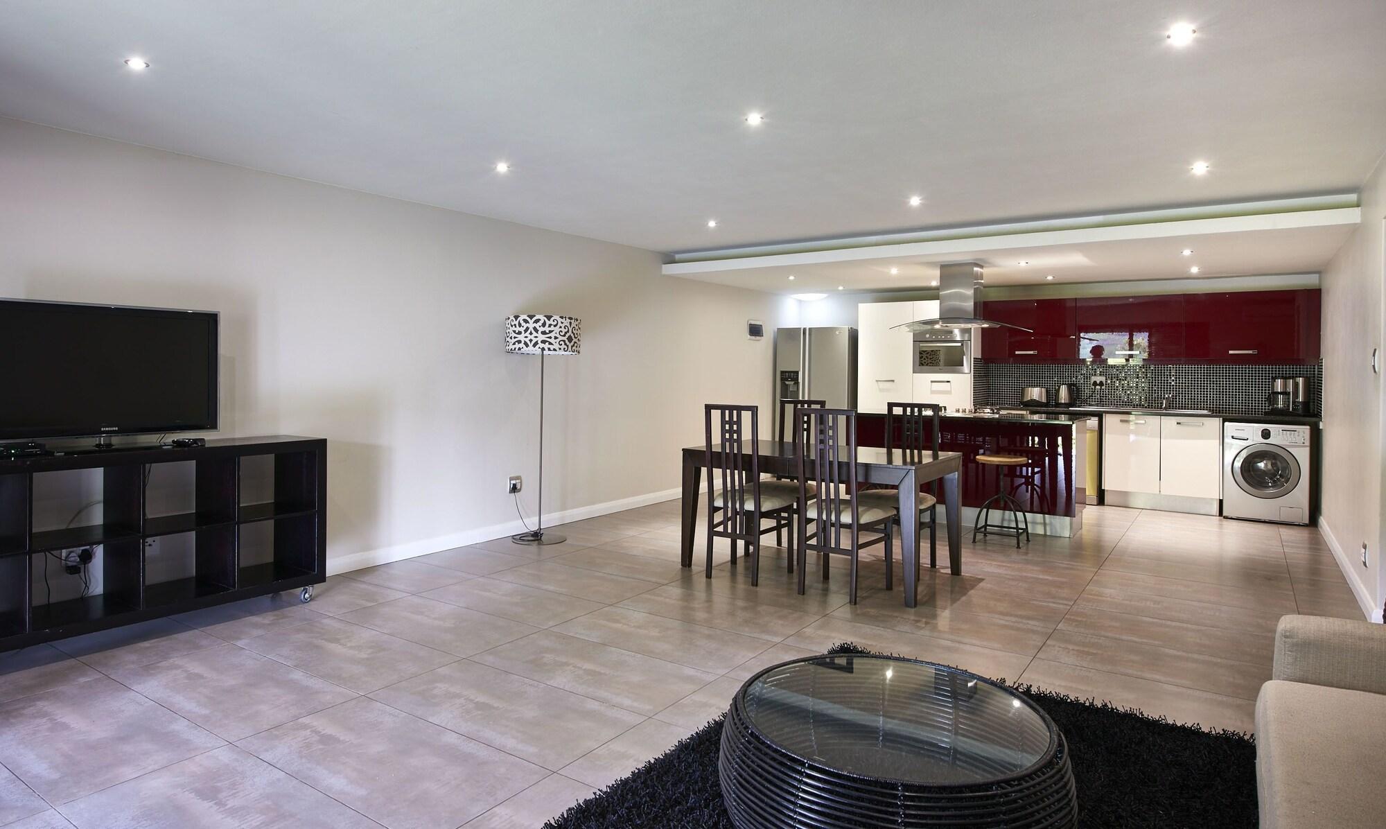 Dynasty Forest Sandown Self Catering Hotel 4*
