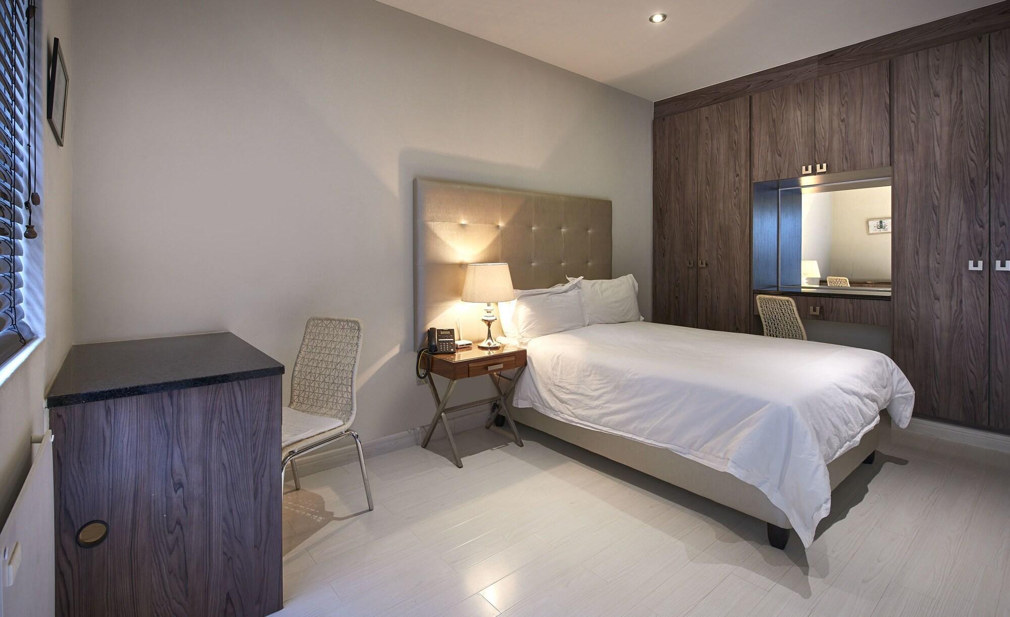 Dynasty Forest Sandown Self Catering Hotel 4*
