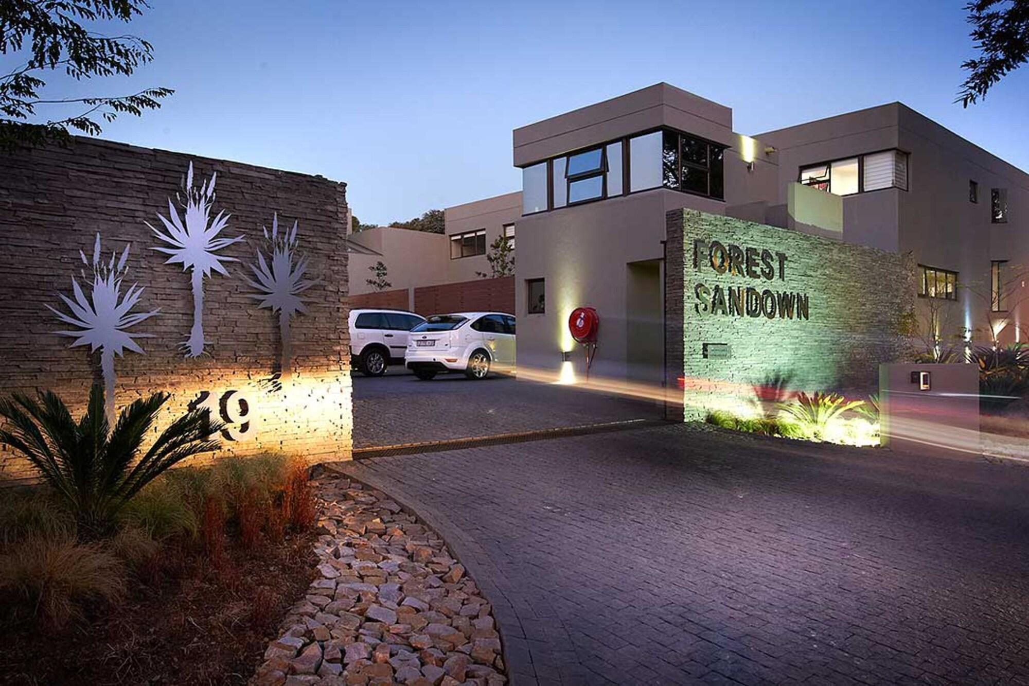Dynasty Forest Sandown Self Catering Hotel 4*