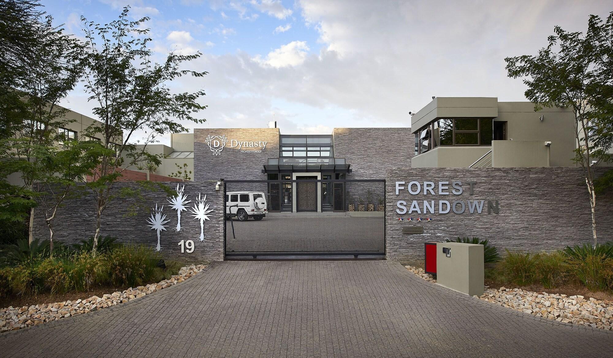 Dynasty Forest Sandown Self Catering Hotel 4*