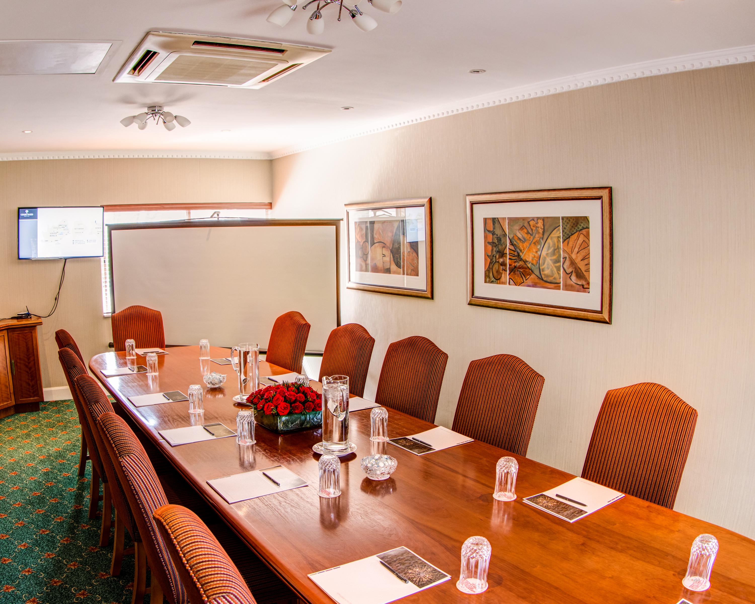 Hotel Courtyard Sandton 4*