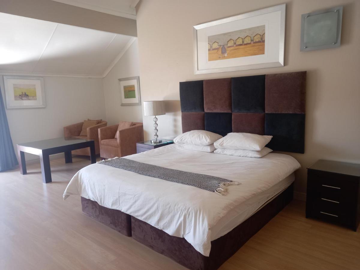 Mount Royal 31 - Large 1 Bed With Balcony * Johannesburg