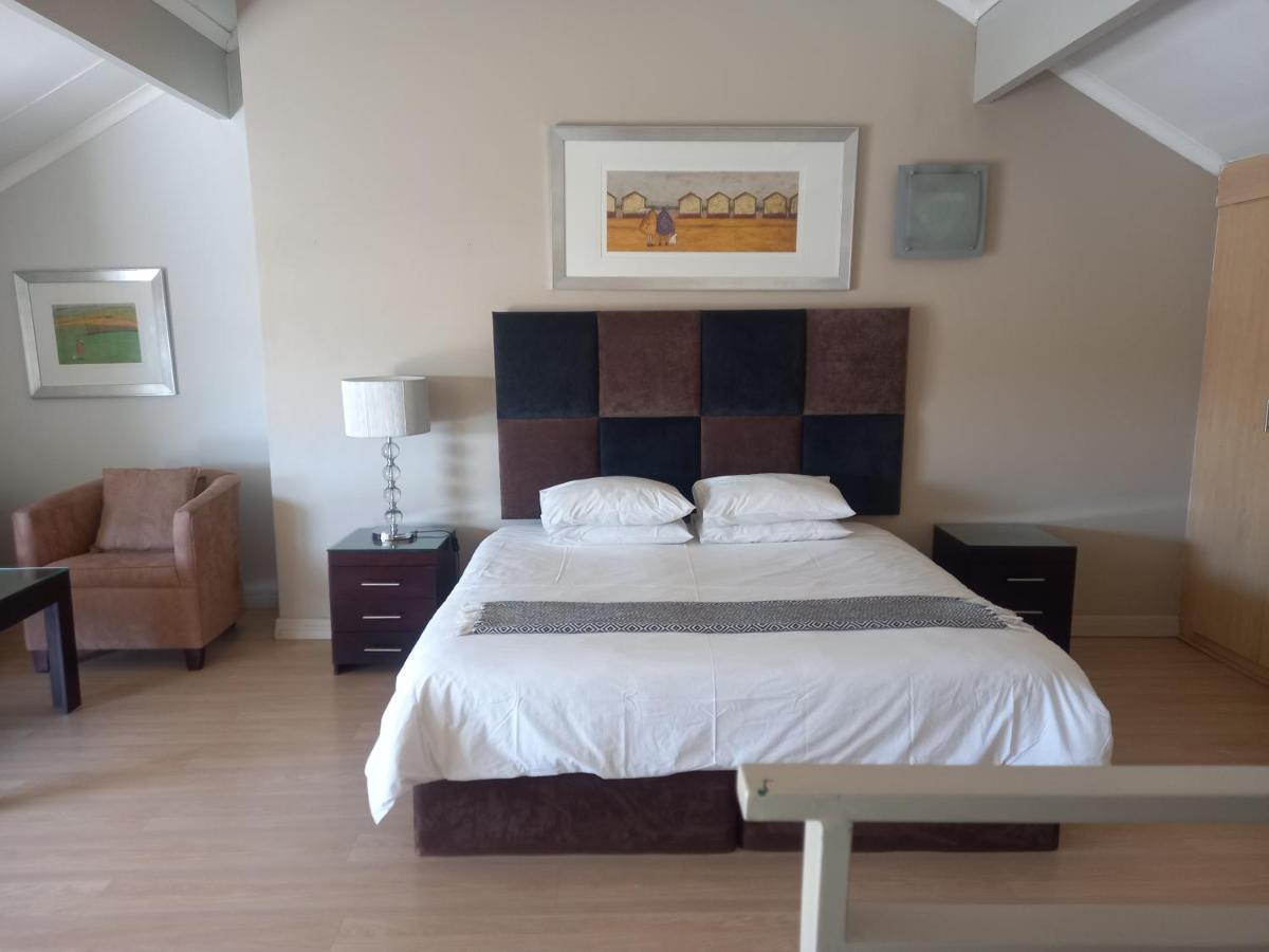 Mount Royal 31 - Large 1 Bed With Balcony Apartment Johannesburg