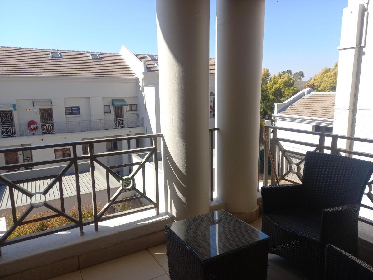 Apartment Mount Royal 31 - Large 1 Bed With Balcony *