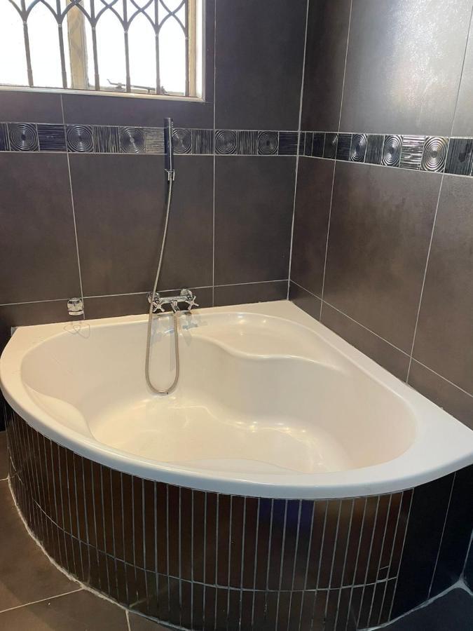 76 Darwin Nhà khách Johannesburg