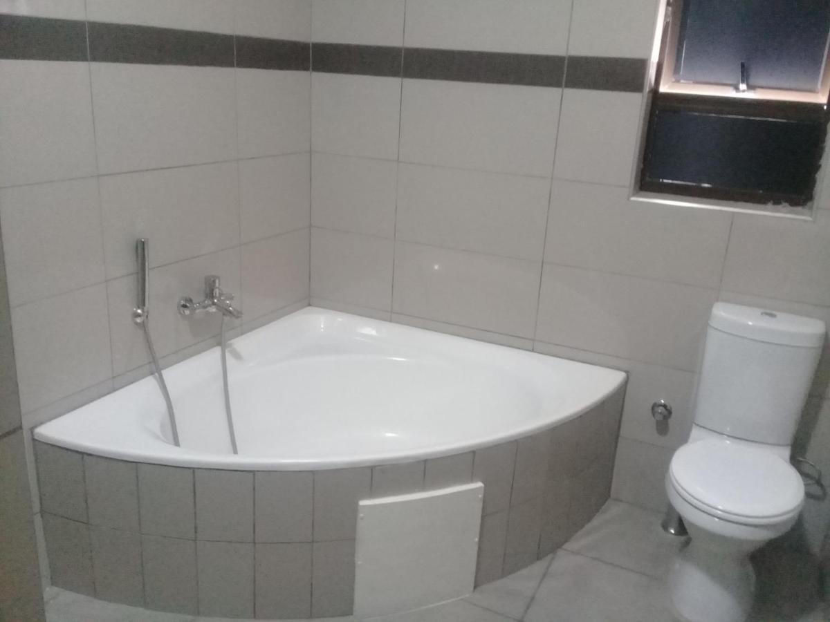 Miraton Eastgate Suites 3*