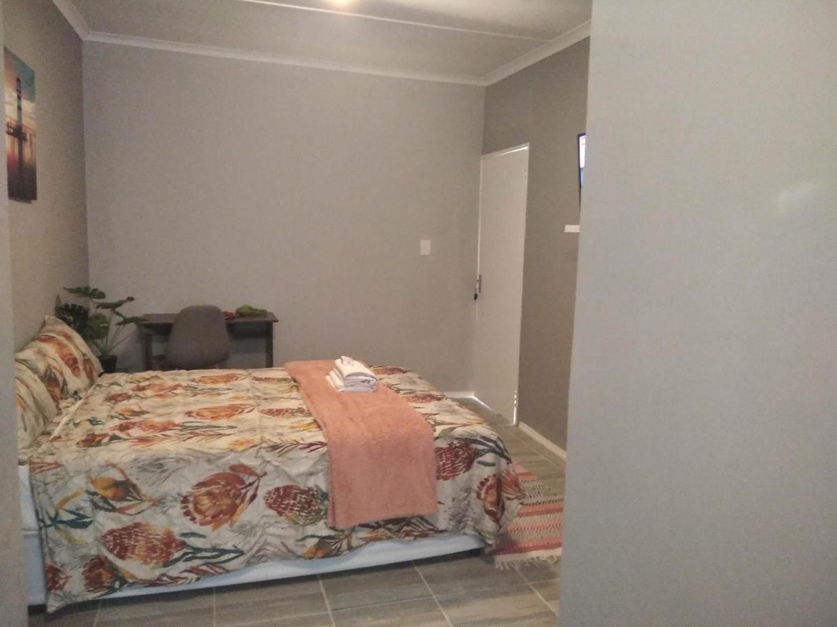 Velindo Guest * Johannesburg