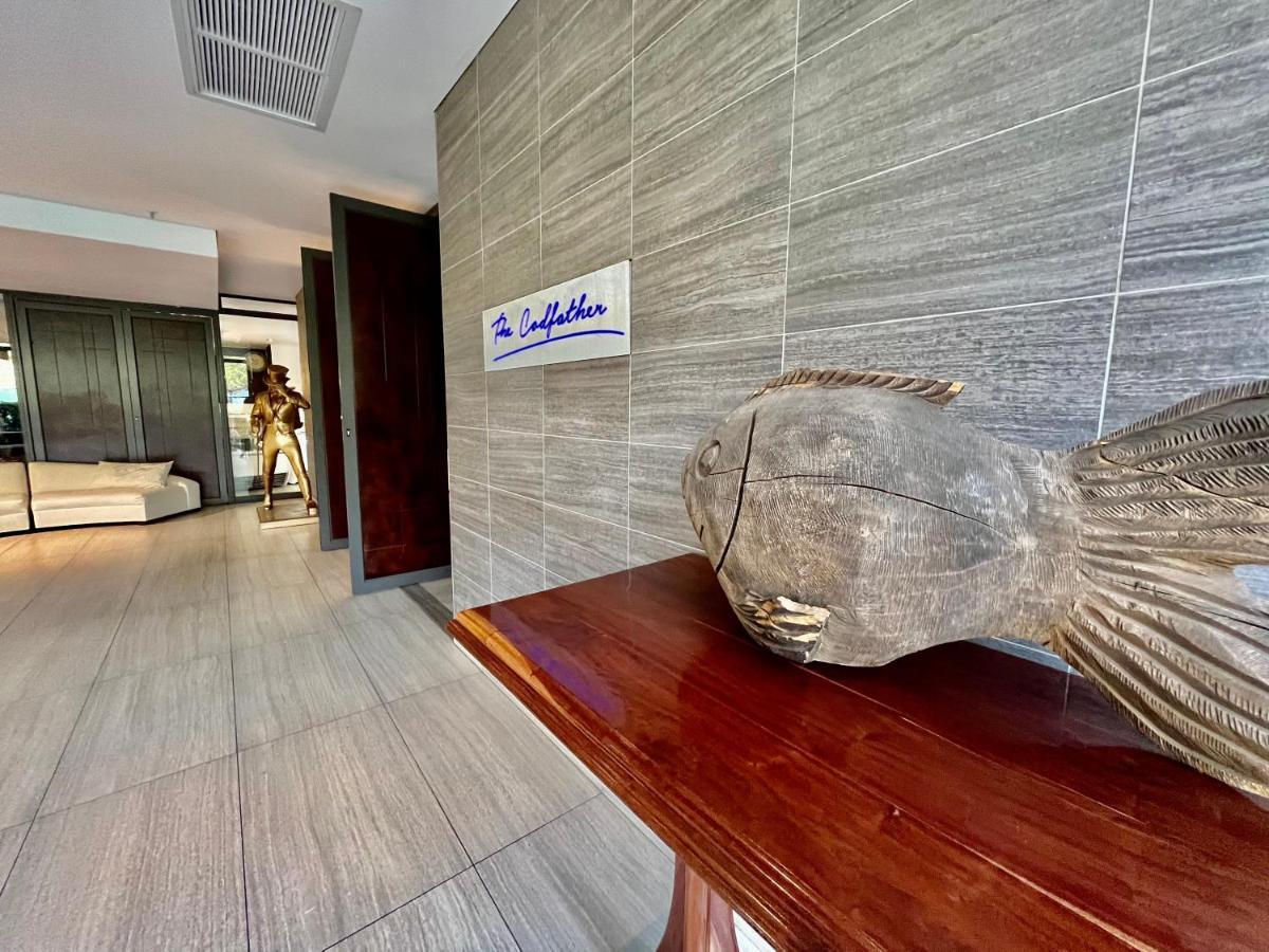 A Cozy At Sandton Skye Johannesburg