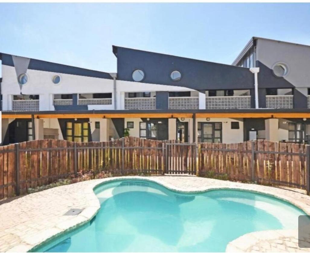 Apartment Maboneng Craftsmanship Place