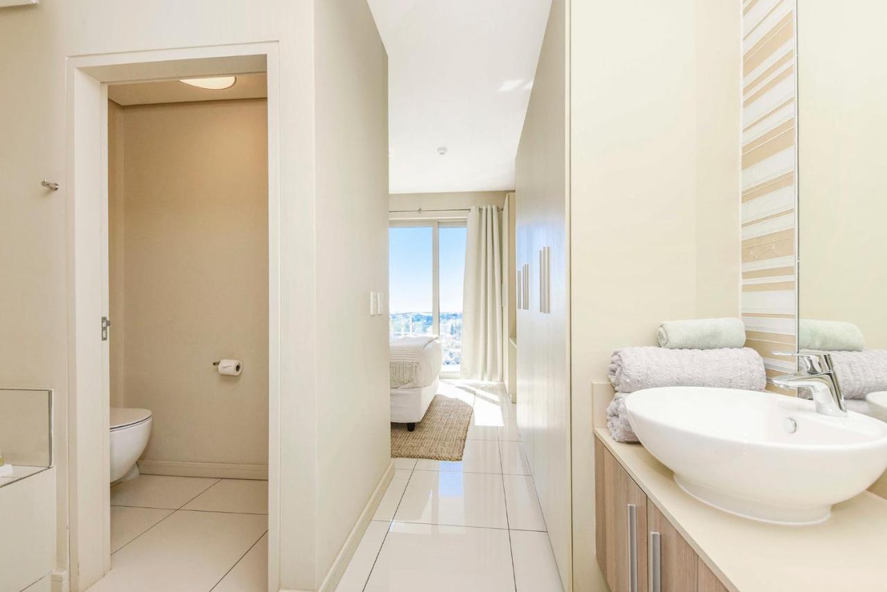 Apartment Tyrwhitt Luxury In Rosebank Johannesburg