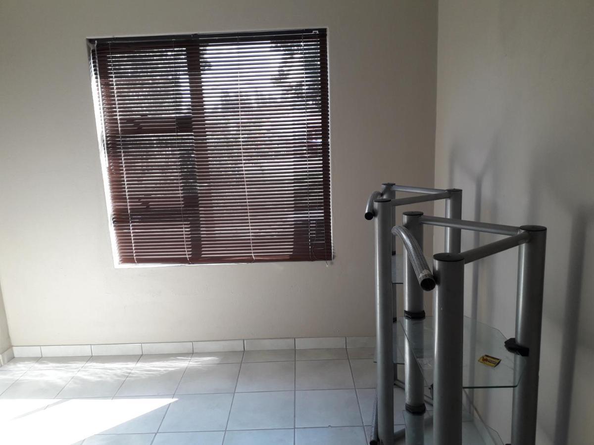 Mofolo Heights Aparthotel