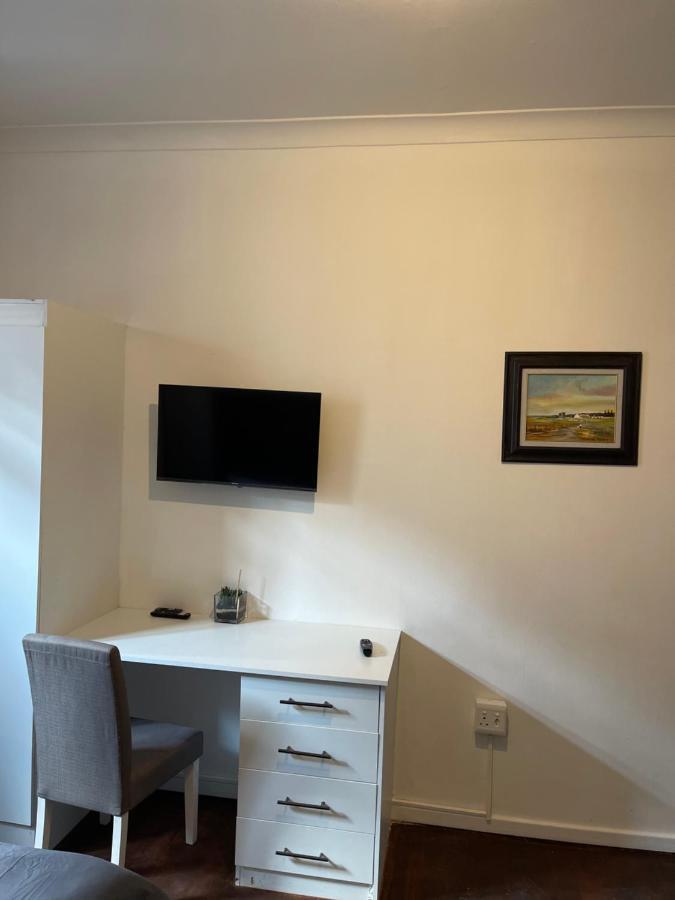 Homelinks In Kensington *