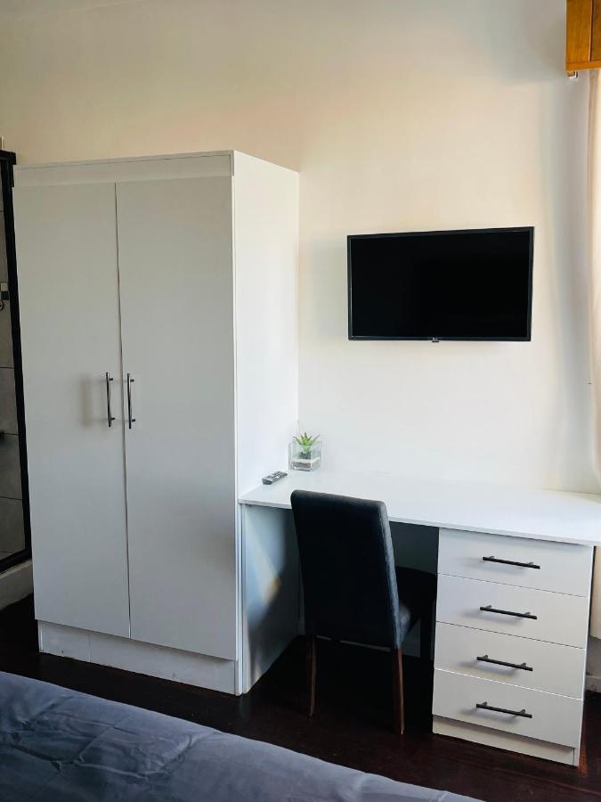Homelinks In Kensington *