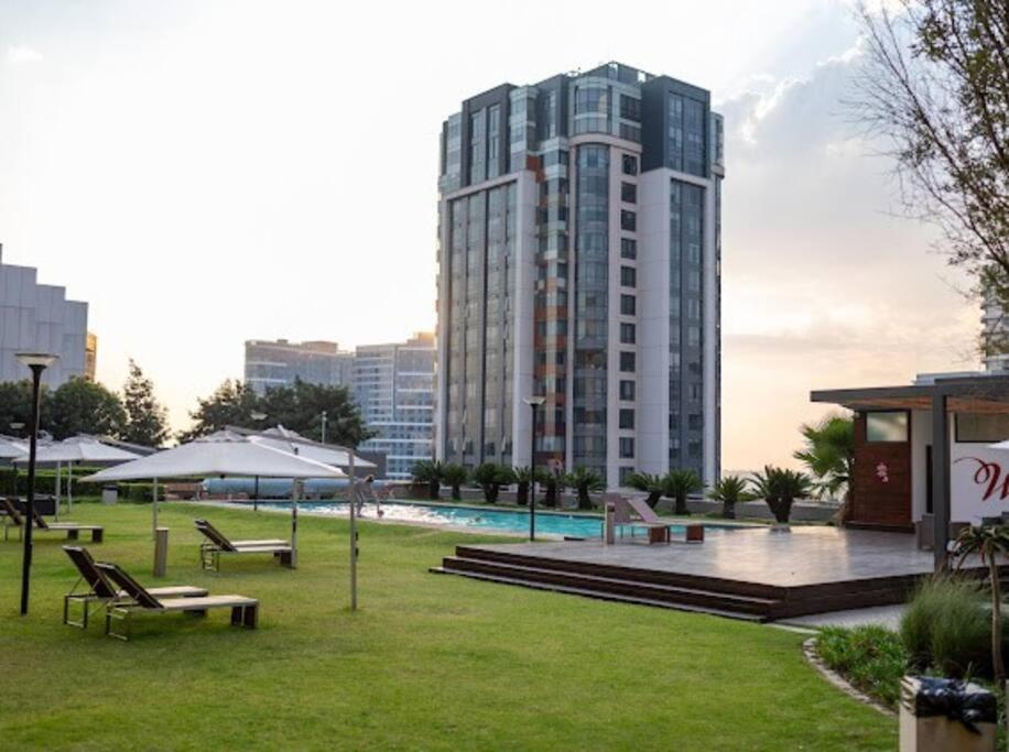 Nal'enzo Luxe Apartment Johannesburg
