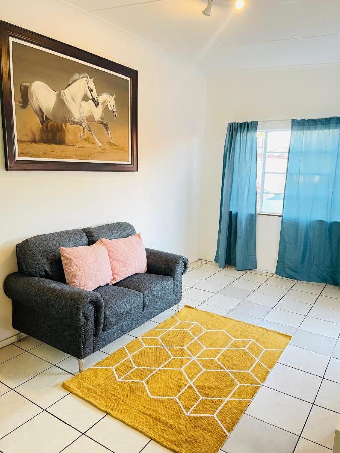 Homelinks In Kensington *