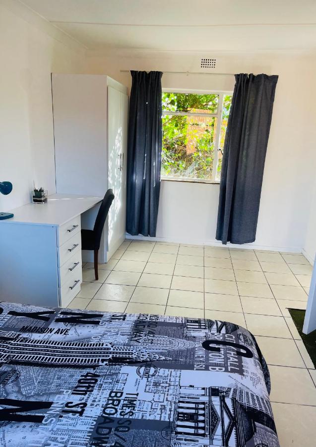 Acomodação com café da manhã  Homelinks In Kensington Joanesburgo