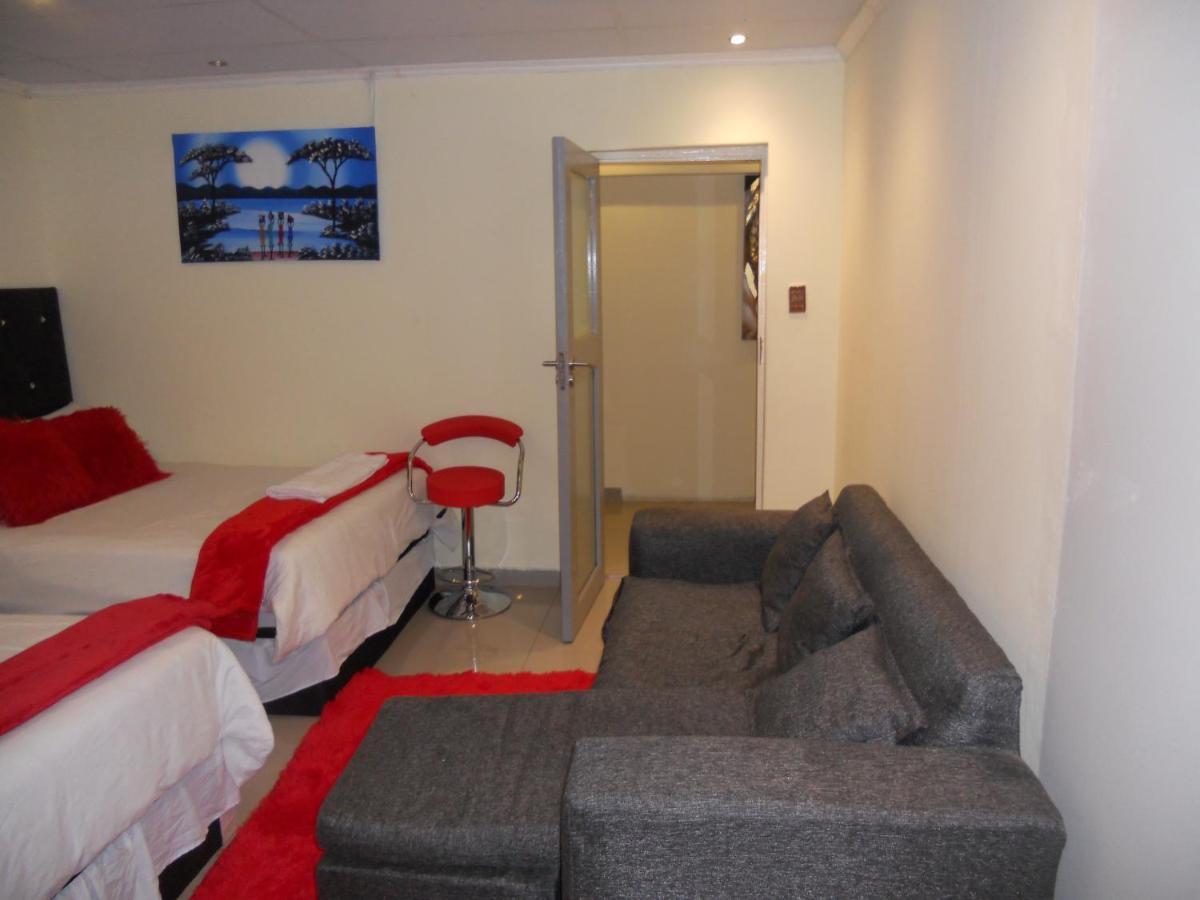 Aparthotel Mira Away *