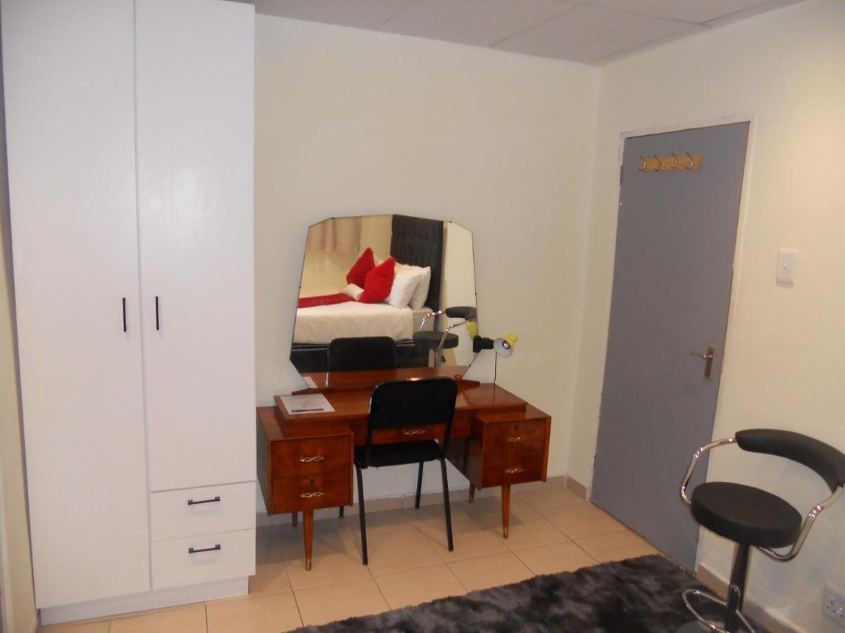 Mira Away Aparthotel