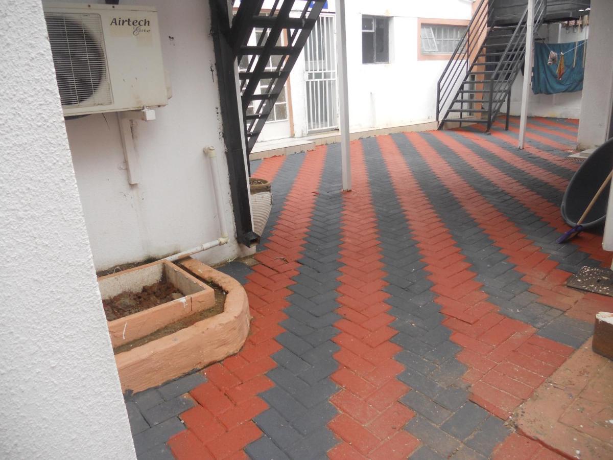 Aparthotel Mira Away *