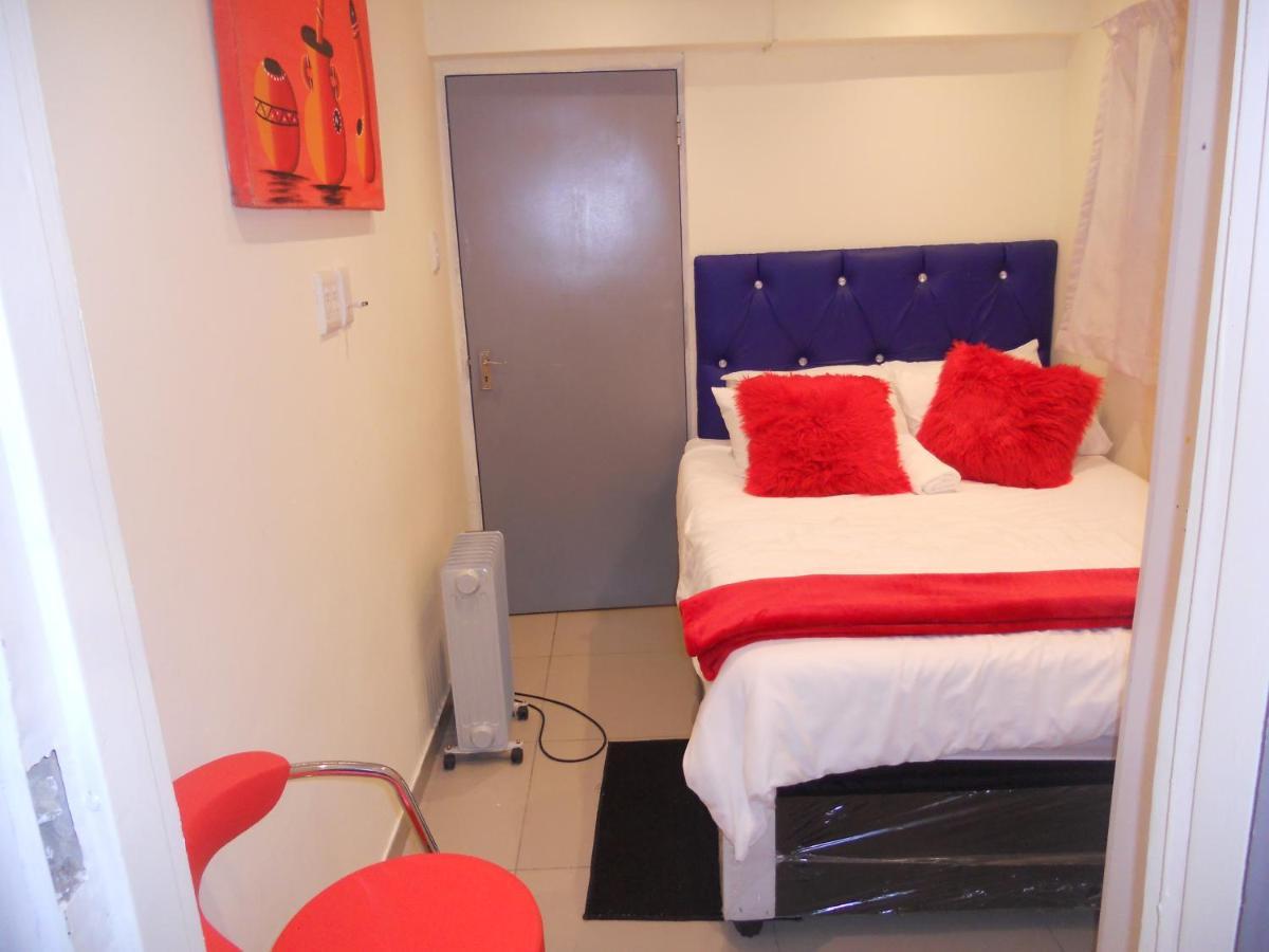 Aparthotel Mira Away *
