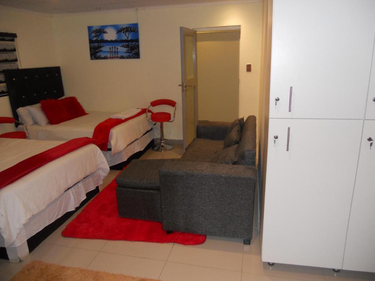 Mira Away Aparthotel *