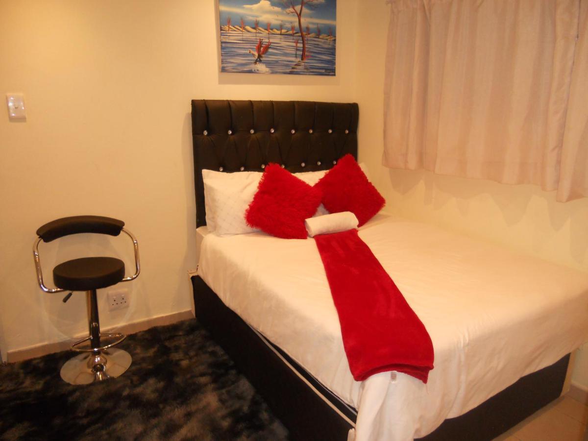 Aparthotel Mira Away *
