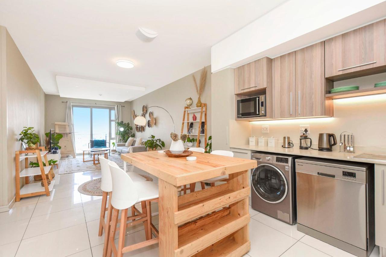 Tyrwhitt Luxury In Rosebank Apartment *
