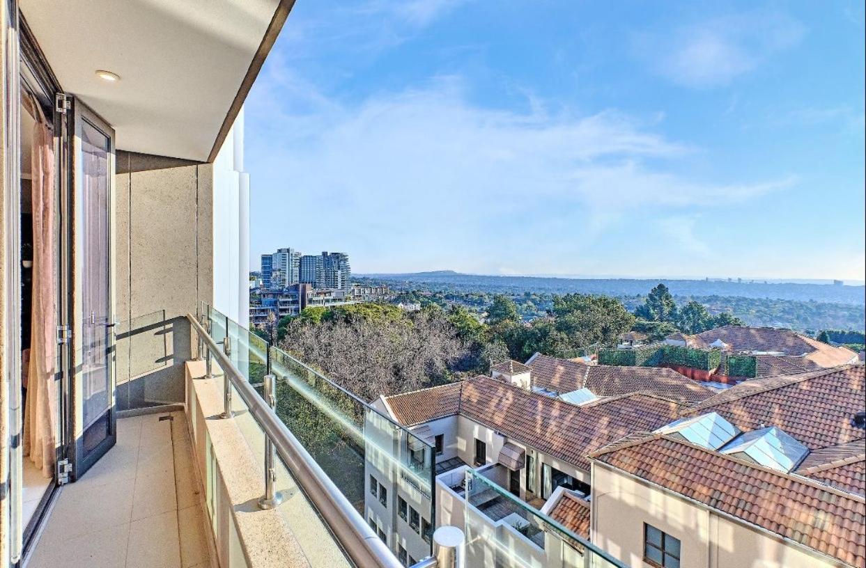 Modern Luxury Furnished In Sandton