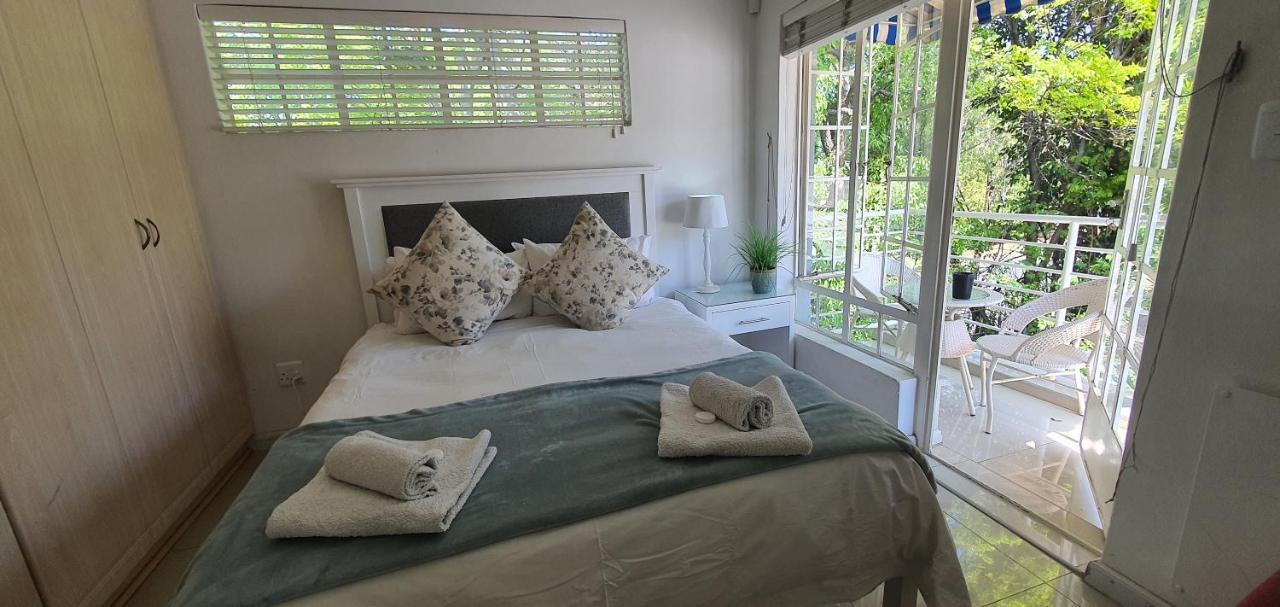 Peppertree Paulshof Jhb Solar No Loadshedding 3* Johannesburg