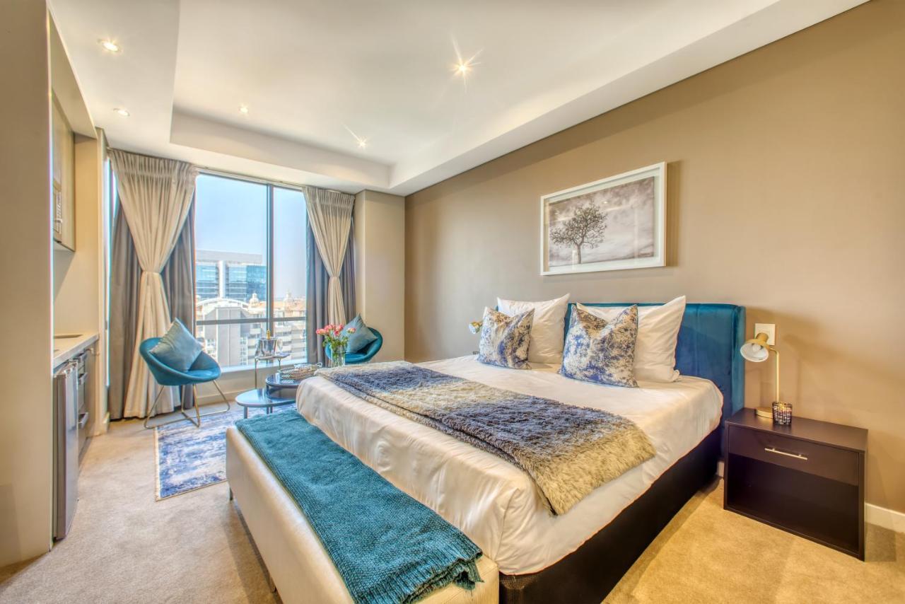 Sandton Skye Premium & Penthouses Apartment
