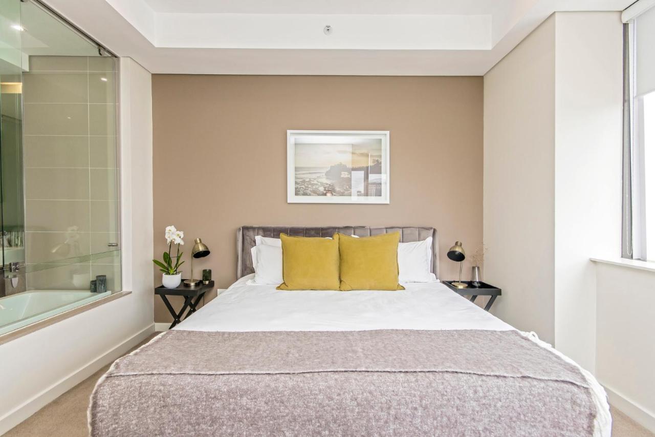 Sandton Skye Premium & Penthouses Apartment