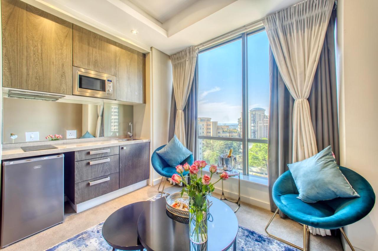 Sandton Skye Premium & Penthouses Apartment