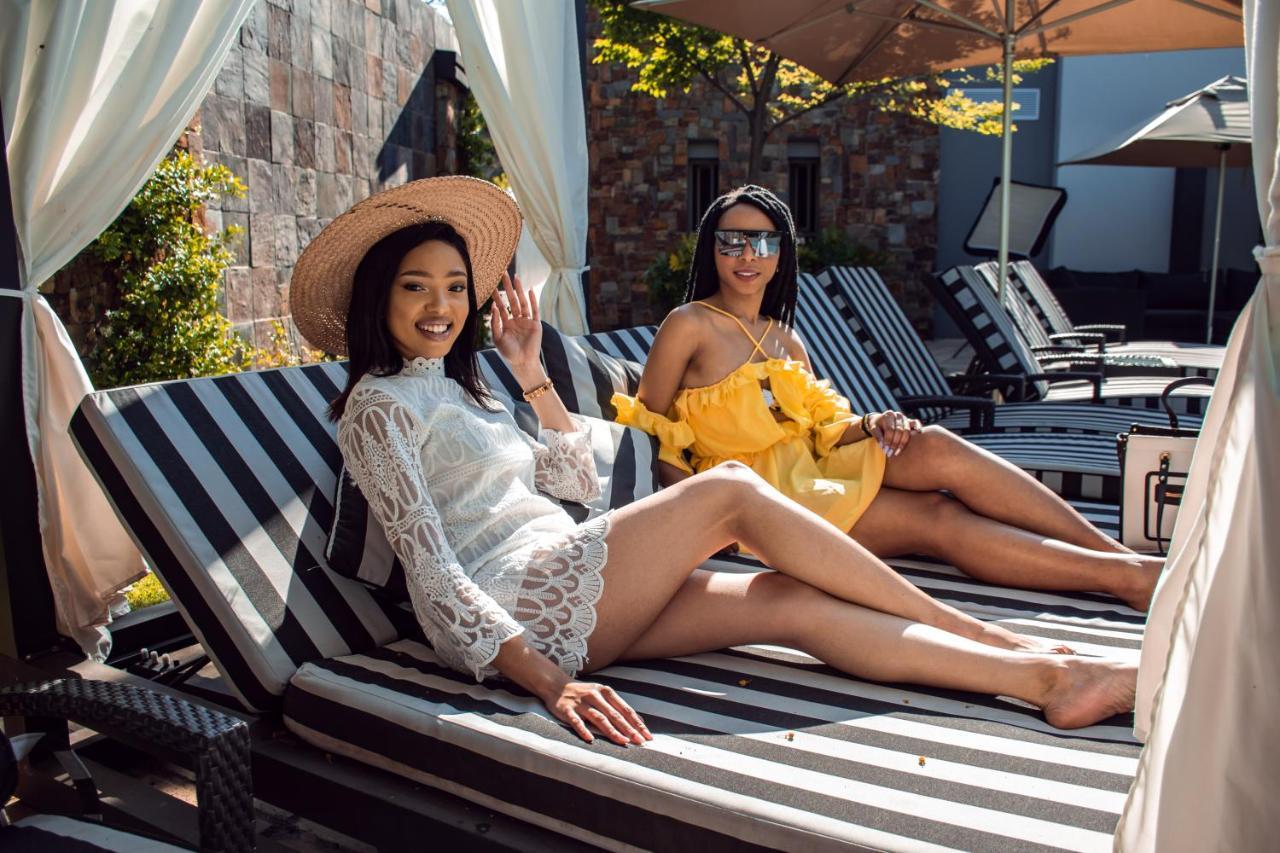 Hotel Seven & Johannesburg