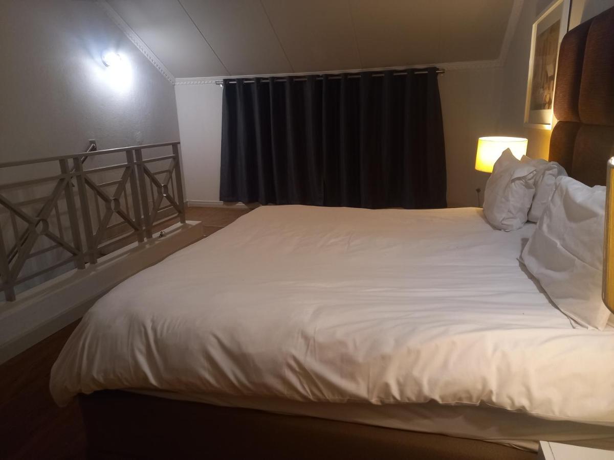 Apartment Mount Royal 29 - Large 1 Bed With Balcony *