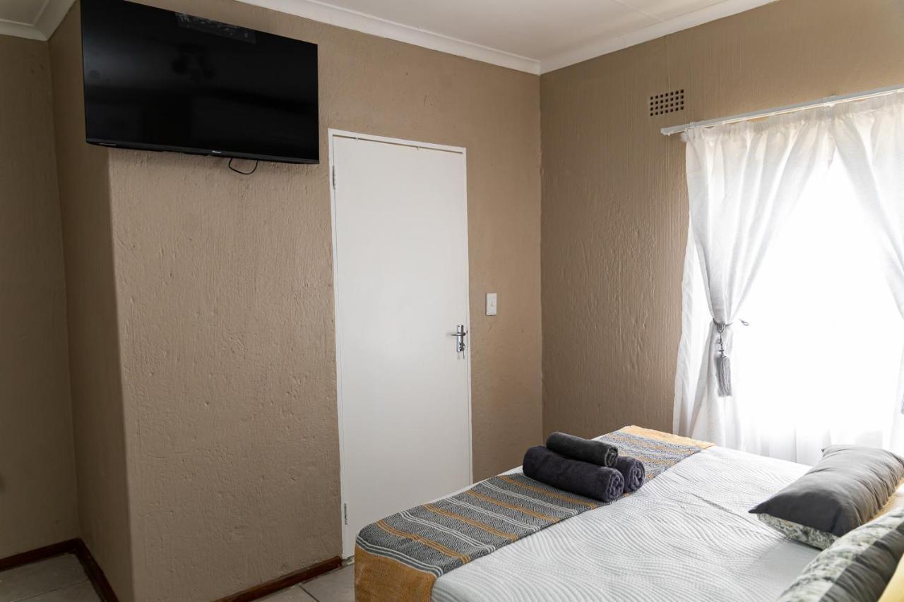 Aparthotel The Hide In Randburg *
