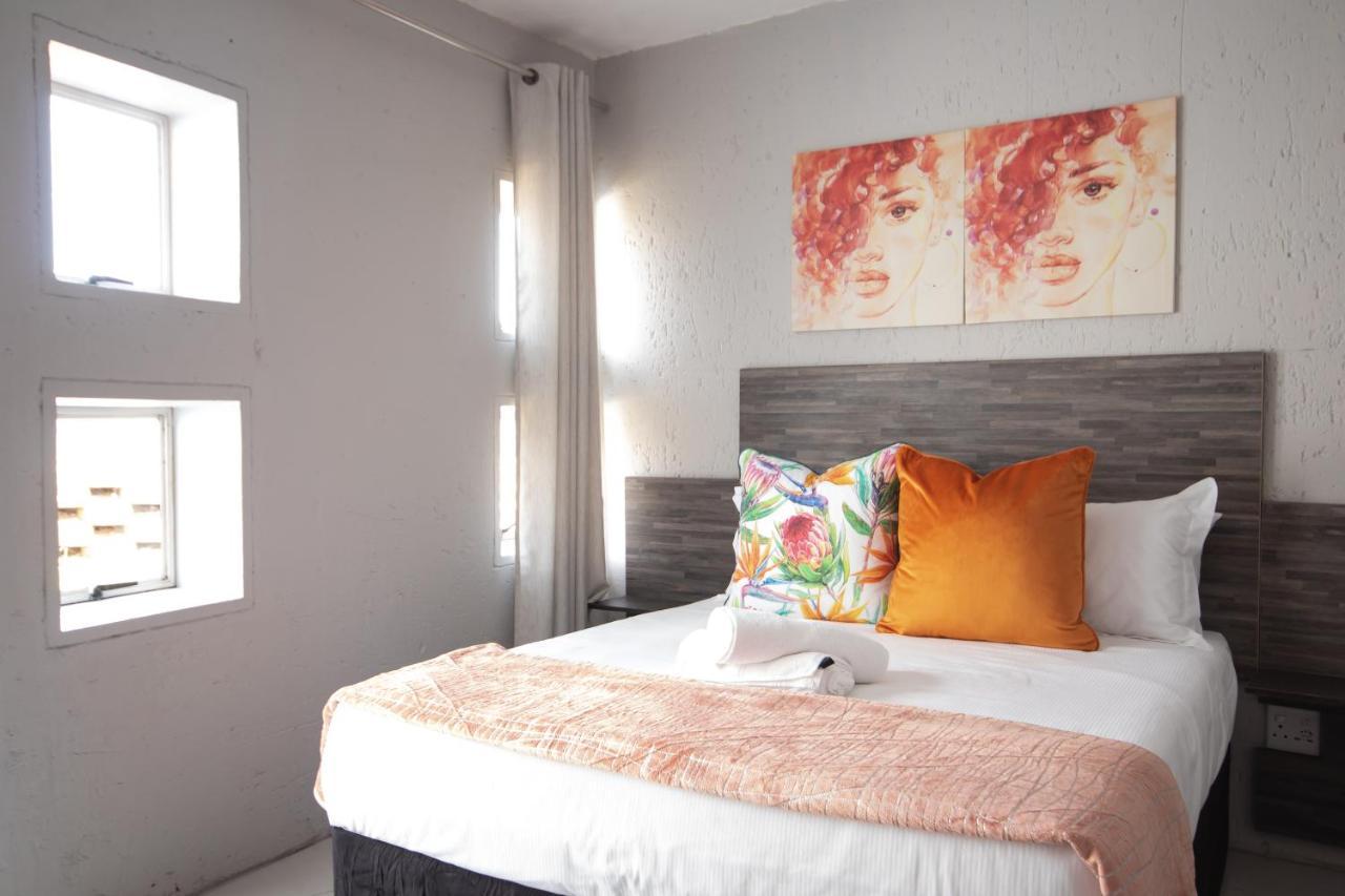 Lapeng Hotel, Conference And Wedding Venue * Johannesburg