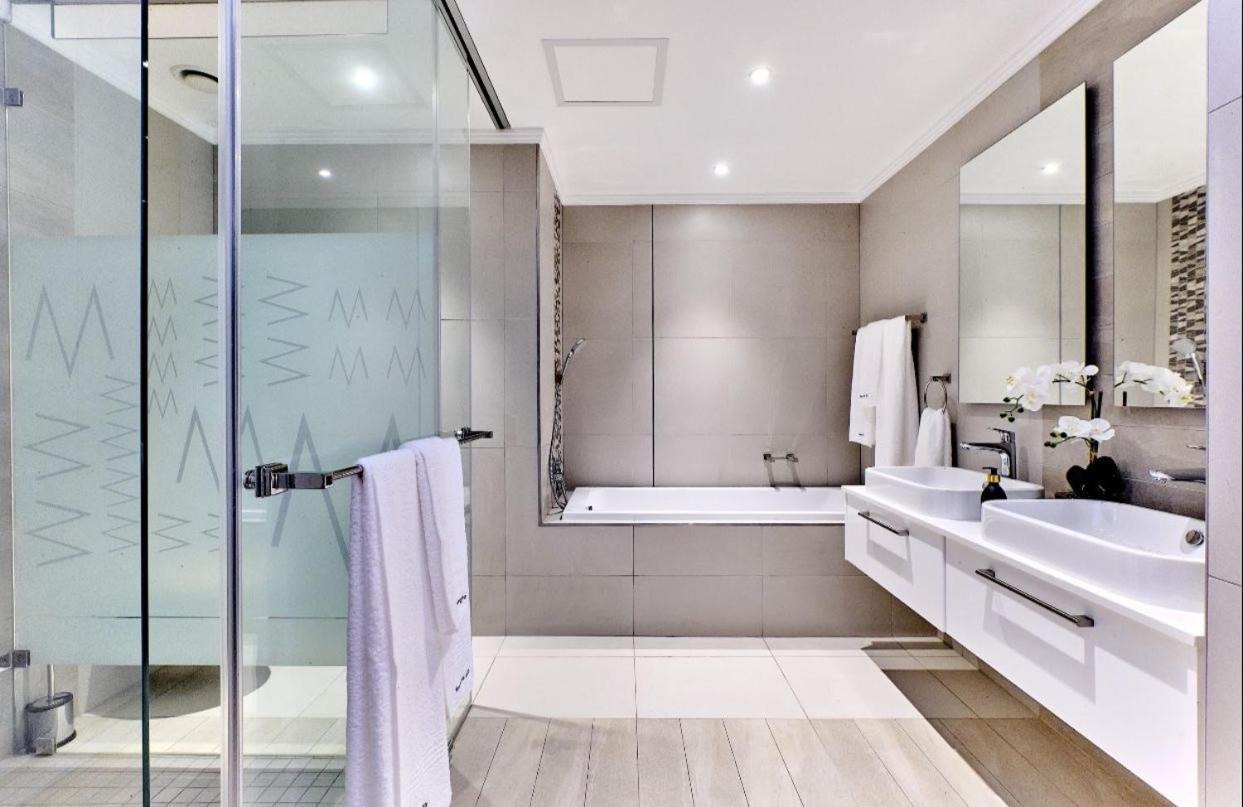 Modern Luxury Furnished In Sandton Johannesburg