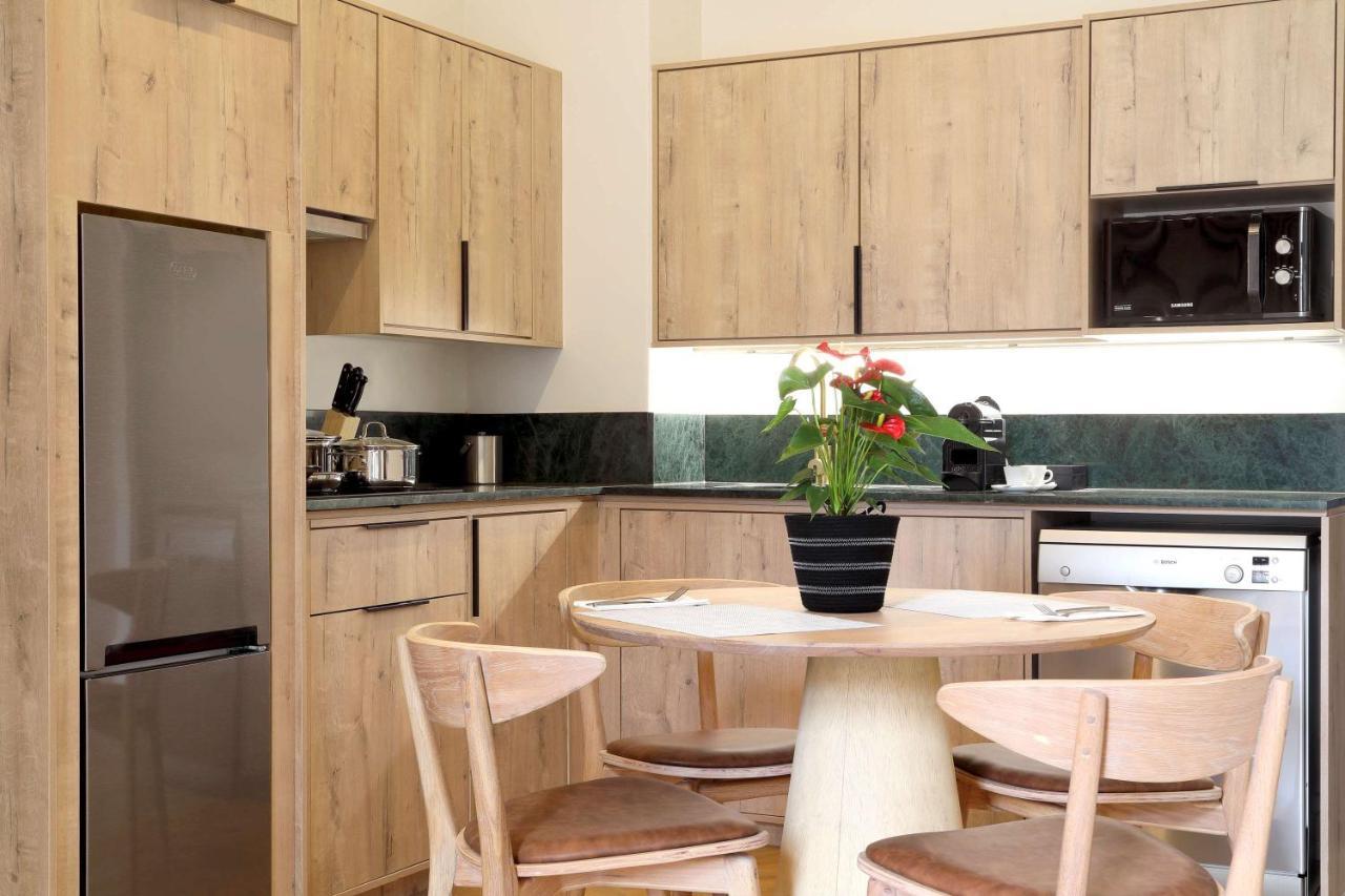 Hyatt House Rosebank Hotel 4*