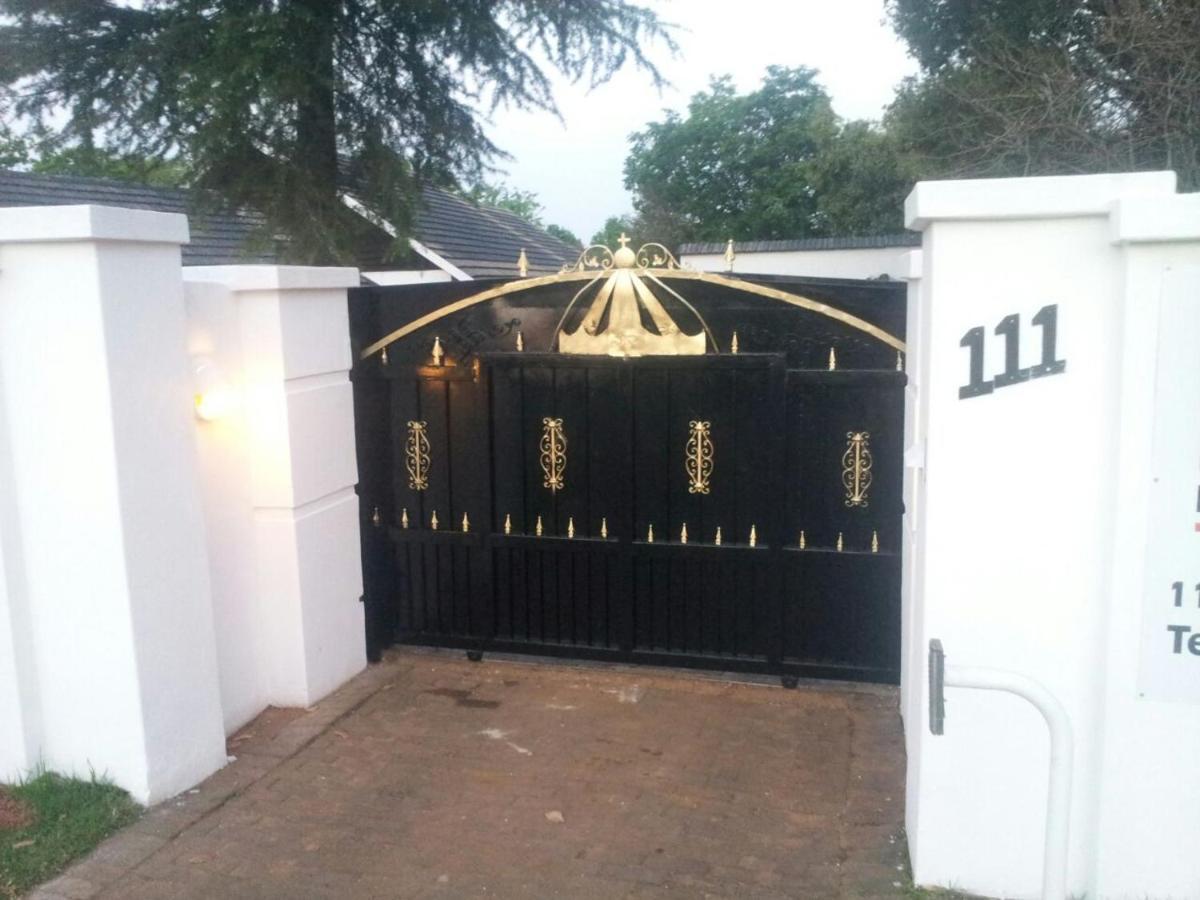 The Royal Princess On Malibongwe Drive Bed & Breakfast *