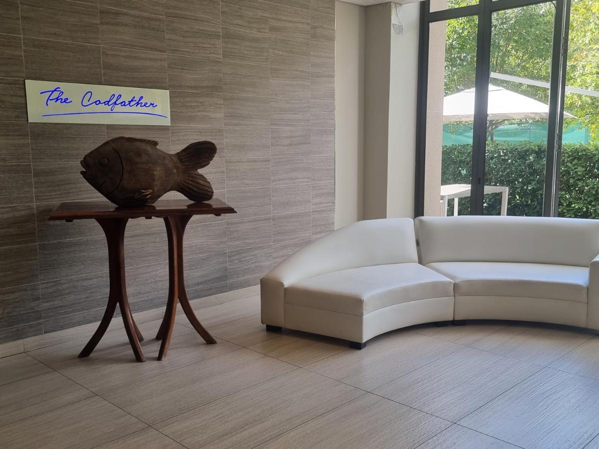 Sandton Skye Penthouse Căn hộ