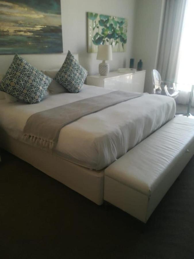 Sandton Skye Penthouse *