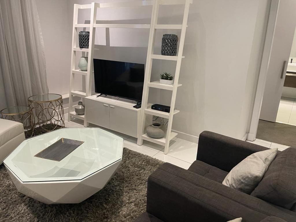 Sandton Skye Penthouse * Johannesburg