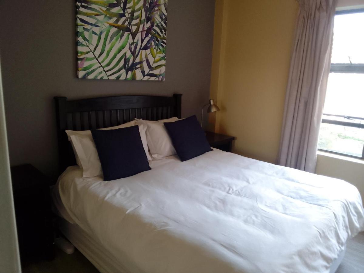 B&m Sandton Apartment. Johannesburg