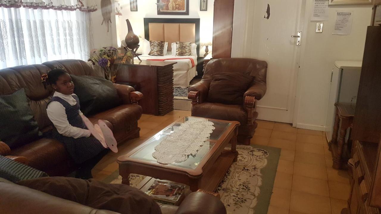 The Royal Princess On Malibongwe Drive Bed & Breakfast